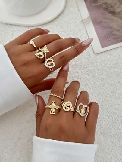 7pcs Luxury Fashion Crystal Inlaid Metal Heart & Butterfly Ring Set, Vintage Hollow Cross Queen Design Rings, Jewelry Gift Set For Women Daily, Party, Wedding/Engagement, Holiday