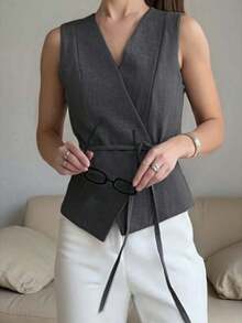 Camiseta de tirantes de diseño minimalista y unicolor para mujer - Gris Oscuro - Ver 5