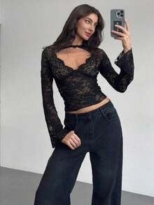 Blusa de manga larga con cuello en V profundo, transparente y con detalles de encaje negro para mujeres - Negro - Ver 7