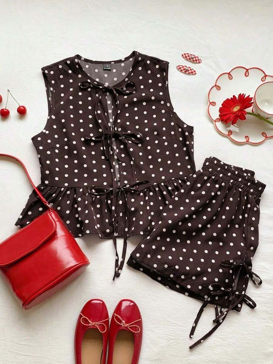 Set de 2 piezas de ropa de mujer con top tipo camiseta con cordones y shorts a cuadros, ideal para el Día de San Valentín - Marrón - Ver 1
