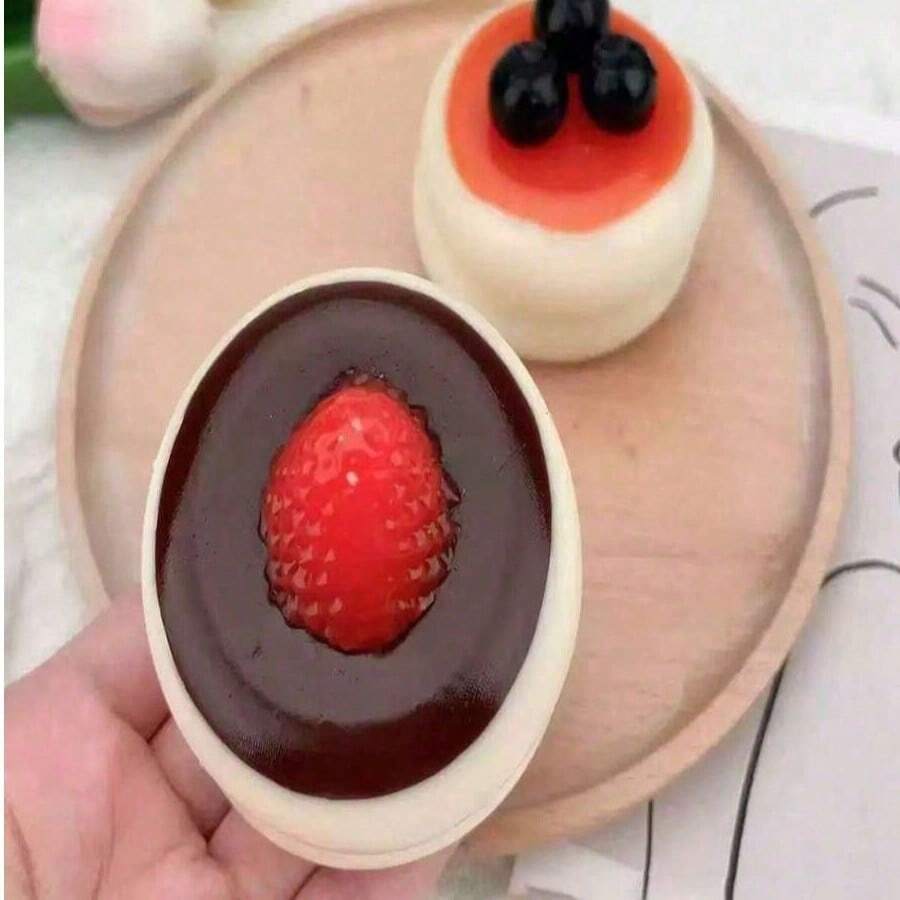 Bánh Soufflé Needoh Schylling có chất lượng hình thức cao. Bánh mềm mịn như bánh làm từ đất sét thật, mang lại trải nghiệm thư giãn và thú vị. Cảm giác như đang chơi một món đồ chơi vậy. - bánh ngọt - Xem 1