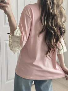 Camiseta de manga corta para mujer con ajuste holgado, estampado de letras, parches de encaje, de algodón transpirable, versátil para primavera/verano, camisetas gráficas oversize para mujer - Rosa - Ver 7