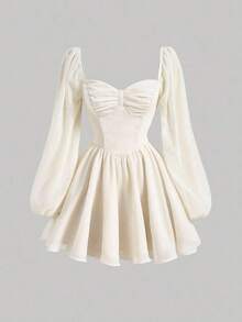 Vestido corto de manga larga con cuello de corazón, manga farol y busto fruncido en blanco - Blanco - Ver 11
