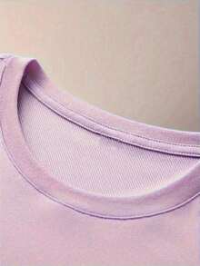 Playera camiseta gráfica dama mujer manga corta cuello redondo básica cómoda fresca ligera moderna juvenil estampado mariposas volando degradado - Lila Púrpura - Ver 2