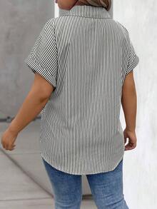 Vionelle Blusa casual de talla grande para mujer con estampado de rayas azul y blanco, de manga corta y abotonada, para el verano - Negro - Ver 2