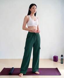 Pants Deportivo Cargo Dama Moda Comodo Con Bolsas Deportivo, Gym, Color Solido, Caliente, Resistente Mujer Pierna Ancha, Cintura con Cordon - Verde Botella - Ver 3