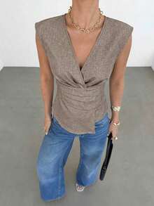 Blusa de mujer con cuello en V a rayas, plisada y con bajo asimétrico - Caqui - Ver 4