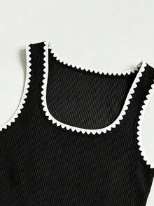 Camiseta de tirantes de cuello cuadrado con contraste de color estilo retro francés, camiseta sin mangas minimalista y versátil de ajuste ceñido y sexy, de tejido de punto bordado con conchas, adecuada para salir, ir al trabajo, ir a la escuela - Negro - Ver 4