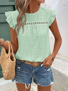 Frenchy Camiseta con cuello redondo y adorno de encaje con volantes y bordado de ojal - Verde - Ver 10