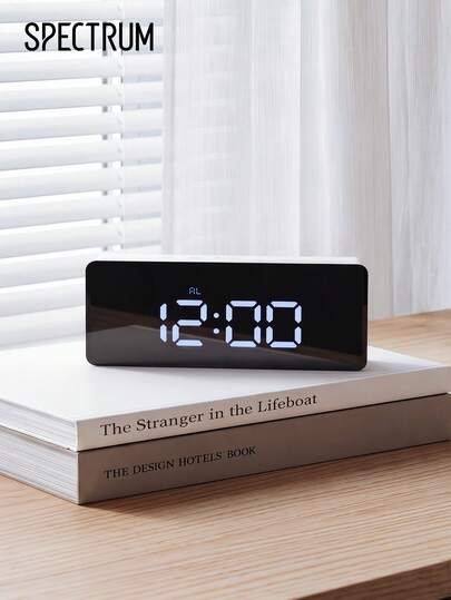 LED鏡面鬧鐘，附大型LED顯示器的數位鬧鐘，貪睡功能，亮度可調，USB供電，臥室、客廳桌面鬧鐘