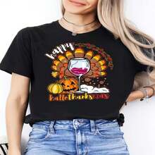 Women's Casual Short Sleeve Round Neck Cotton T-Shirt with Thanksgiving Graphic Print Happy Hallowthanksmas - Negro - Ver 1