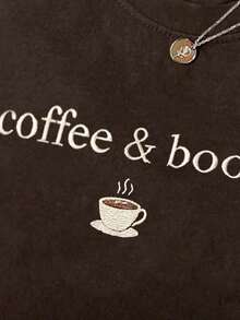 Camiseta Casual de Mujer Personalizada con Cuello Redondo y Diseño Bordado "Coffee & Books" - Estilo Vintage Urbano, Holgada, de Algodón, Manga Corta - Negro - Ver 3
