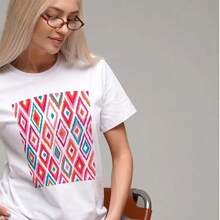 Camiseta de manga corta con cuello redondo y estampado de estilo retro americano, top casual de moda europea y americana, versátil para el verano, diseño sencillo. - Negro - Ver 3