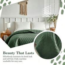 1pc Quilted Layered Bed Quilt, Soft & Skin-Friendly Quilted Bed Cover, Minimalist Air Conditioning Quilt, Summer Quilt, Non-Slip All Season Bed Cover, Home/Dorm Bedding, Machine Washable Bed Sheet, All Season Bed Cover, Bedroom Decor Quilted Blanket - Green - View 5