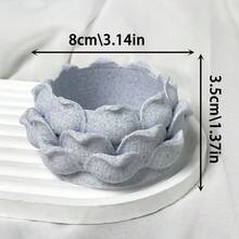 1个创意莲花造型花盆，适合种植多肉植物、仙人掌和小盆栽，轻巧便携，是室内窗台或桌面装饰的理想之选，也是一份很棒的礼物。 - A - 查看 4