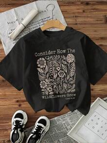 Camiseta de manga corta para mujer, de corte holgado, con estampado gráfico 'Consider How The Wildflowers Grow' (Lucas 12:27), estampado floral, camiseta casual de fe cristiana para mujer, camiseta de manga corta con estampado floral inspirado en cómo crecen las flores silvestres, camisetas gráficas unisex, camiseta casual unisex, 100% algodón. - Negro - Ver 1