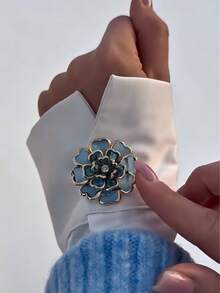 2PCS Blue Flower Enamel Button Covers, Detachable Clip-On Cuff Buttons, Elegant Floral Shirt Embellishments, No Sew Removable Buttons For Blouse, Women's Fashion Jewelry Accessories - Baby Blue - View 2