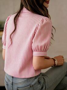 Blusa de manga corta con rayas, cuello mandarín y volantes en el bajo, de poliéster, rosa, para verano, para mujer - Rosa - Ver 3