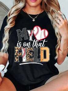 Camiseta "Mi Corazón Está En Ese Campo" para Mamá de Béisbol - Cuello Redondo, Manga Corta, Estilo Casual con Diseño de Leopardo y Gráficos de Béisbol - Perfecta para Ropa de Mujer de Primavera y Verano, Ajuste Cómodo. - Negro - Ver 6