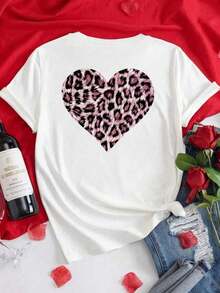 Camisetas de manga corta de talla grande para mujer, ideales para el verano, tops básicos para el día a día, camiseta de manga corta con paneles frontales y traseros - Estampado de corazón con diseño de leopardo, estampado de corazón a la moda - Camiseta estampada de primavera/verano para mujer, artículo de moda, transpirable y cómoda. - Blanco - Ver 2