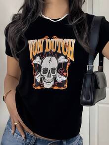 Calavera con fuego y estrellas que simboliza fuerza valentía y espíritu rebelde acompañada de letras llamativas camiseta de mujer casual moderna y cómoda para uso diario - Negro - Ver 8