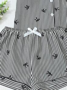 2 piezas Conjunto de pijama con top de manga corta con bolsillo y lazo, y shorts cómodos a rayas azules con cuello en forma de corazón, adecuado para uso en casa, primavera/verano - Negro - Ver 6