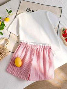 Sparklyn Conjunto de 2 piezas para niñas: Top corto de manga corta con cuello redondo y estampado de fresas + shorts casuales a rayas, con lindo lazo decorativo, adecuado para primavera/verano, uso diario, salidas. - Blanco - Ver 2
