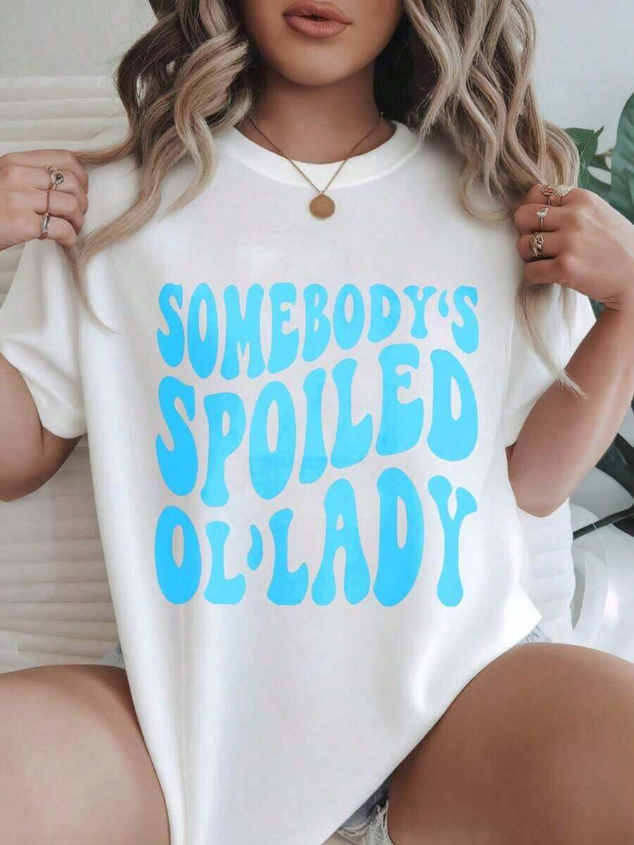 Camiseta Casual de Manga Corta para Mujer - Camiseta de Verano con Cuello Redondo "Somebodys Spoiled Ol Lady", Lavable a Máquina, Camisetas para Damas, Ropa Casual, Estilo Moderno, Ajuste Cómodo  
 Negro - Blanco - Ver 1