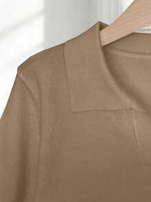 New 2026 Collection: Women's Solid Color Fitted Knit Blouse, Spring/Summer, White, Simple, Casual, With Roll Neck And Raglan Short Sleeves. Solid Color Blouses, Pink Blouses, Baby Pink Blouses. - 摩卡棕 - 查看 4