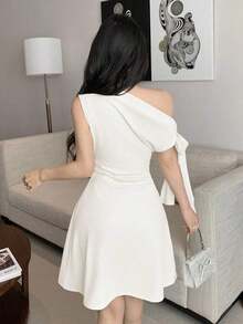 Vestido corto asimétrico con nudo en la cintura para mujer - Blanco - Ver 2