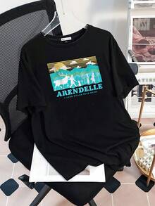 Paisaje mágico con montañas doradas y siluetas caminando entre árboles bajo nubes brillantes que evocan libertad y fantasía camiseta de mujer  cómoda casual con estampado inspirado en aventura y naturaleza - Negro - Ver 3