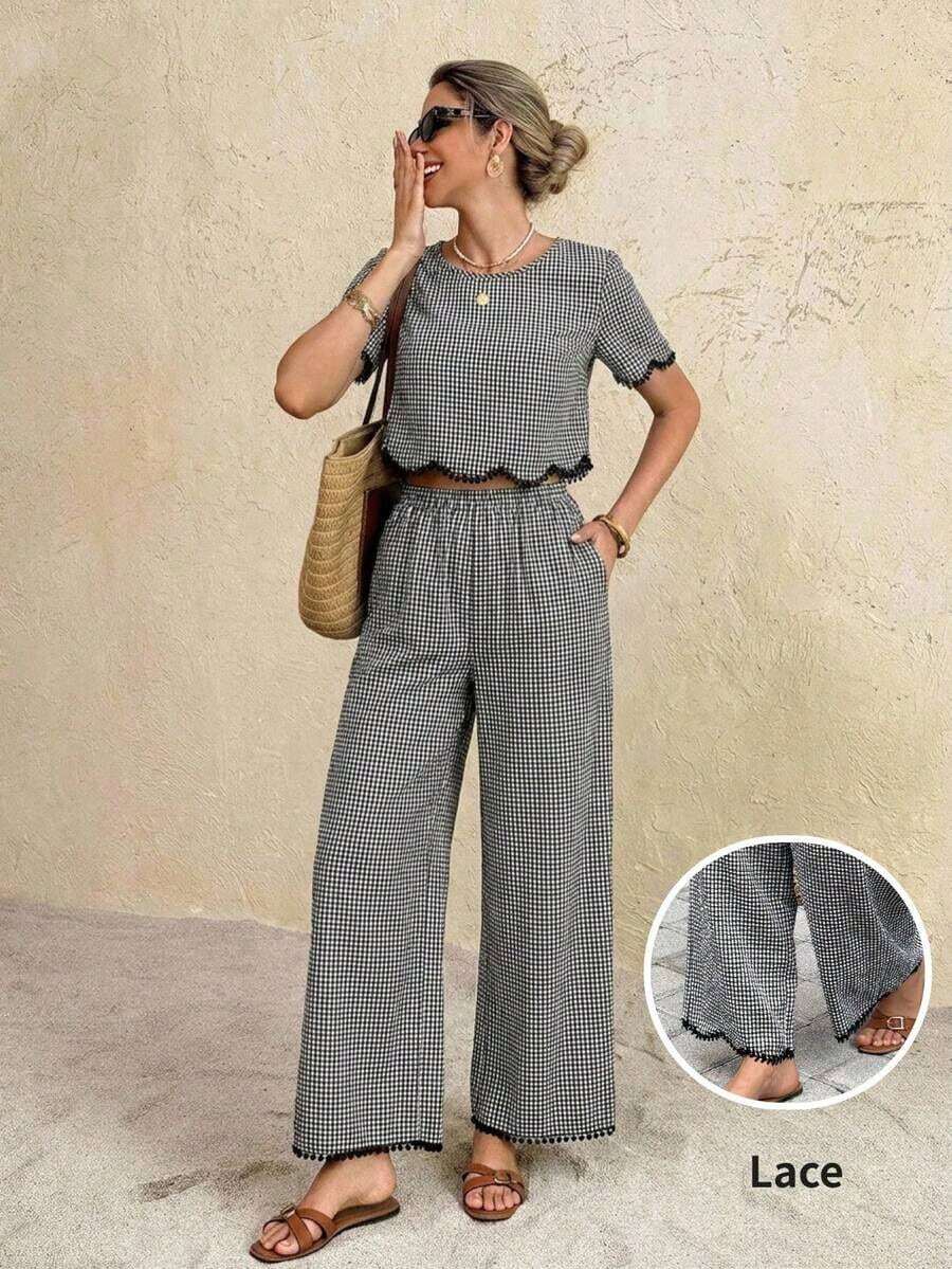 2 piezas Conjunto de top de manga corta de cuello redondo y pantalones de color contrastante para mujer - Blanco y Negro - Ver 1