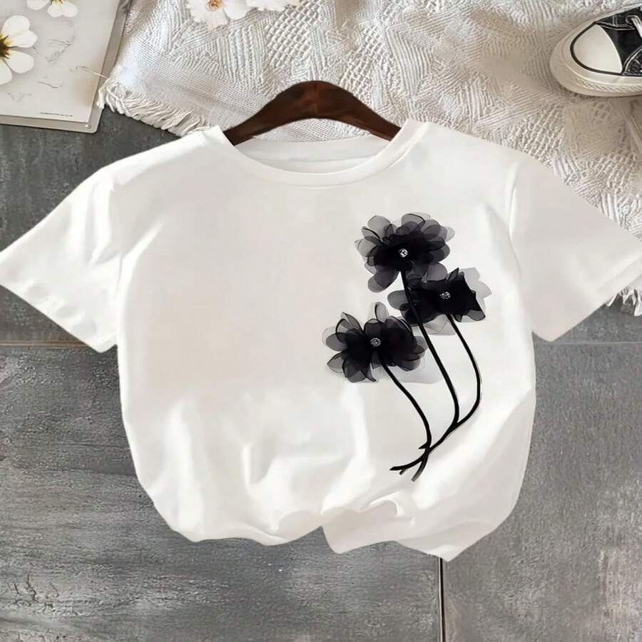 Women's Sexy Casual Cotton Round Neck Regular Sleeve Short Sleeve T-shirt with Black Floral Details - Blanco - Ver 1