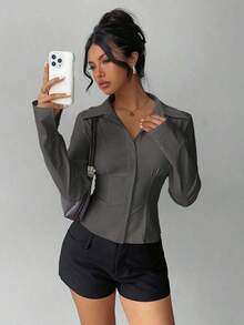 AYYAloruh Camisa de mujer de manga corta con pliegues en la cintura, de color blanco sólido y elegante, versátil, adecuada para ir al trabajo, uso diario, primavera/veranoAYY - Gris - Ver 5