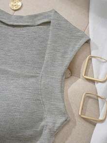 Camiseta sin tirantes con cuello cuadrado, cintura fruncida y sujetador acolchado sin aros - Gris Claro - Ver 4