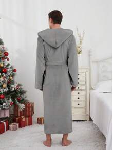 1pc Flannel Thick Autumn/Winter Soft & Comfortable Couple Double Pocket Luxury Fleece Hooded Belted Bathrobe For Men, For Fall Winter, Fluffy, Cozy - Grey - View 6