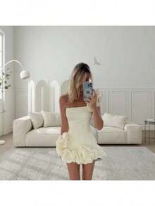 Dress With Floral Tulle Waist With Ruffles And Fitted Strapless One-Shoulder Skirt. - Black - View 4
