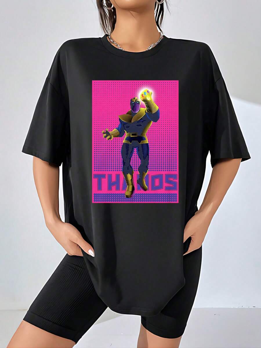 Figura poderosa de guerrero cósmico con guante brillante que simboliza fuerza infinita y equilibrio universal camiseta de mujer cómoda y casual ideal para uso diario y amantes del arte geek - Negro - Ver 1