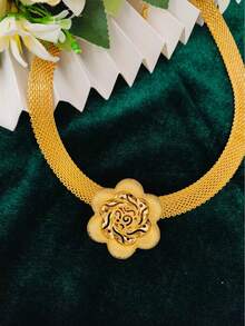 1 Necklace, 1 Bracelet, 1 Pair Earrings, 1 Ring 4pcs Floral Pendant Gold-Tone Jewelry Set, Suitable For European, African, Middle Eastern, Dubai, Saudi Arabia Brides, Weddings, Parties, Dates, Mother's Day, Music Festivals, Weddings, New Year, Valentine's Day, Birthday Gifts For Mom, Girlfriend, Sister - Yellow Gold - View 2
