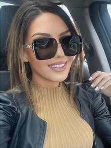 1 Peça Novo Óculos Elegante e Emagrecedor de Armação Grande para Mulheres, Óculos de Moda de Luxo Estilo Quadrado de Rua - moldura preta filme preto e cinza - Visão 3