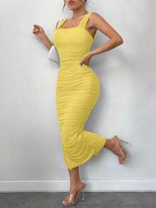 Vestido negro ajustado de malla con volantes y abertura en el bajo, con tirantes - Amarillo - Ver 5