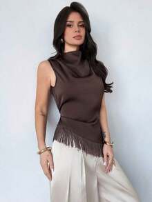Blusa sin mangas elegante y casual para ir al trabajo, de vacaciones o a la playa, con estilo bohemio.Chaleco de mujer con cuello de satén marrón plisado, bajo asimétrico con flecos, elegante, versátil y apropiado para maestras - Marrón - Ver 3