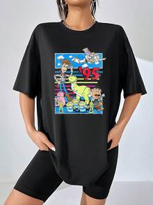 Gráfico nostálgico que muestra un grupo de juguetes animados sonrientes celebrando la amistad y la aventura con colores vibrantes de los años 90 camiseta de mujer  cómoda y suave ideal para un look casual y divertido - Negro - Ver 6