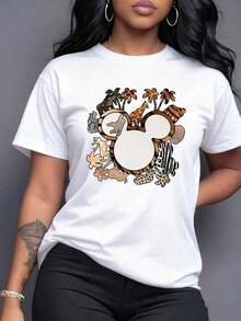 Central Figure With Animal Shapes And Palm Trees That Symbolize The Connection With Wild Nature And Tropical Beauty. Casual Women's Short-Sleeved T-Shirt, Comfortable And Perfect For Everyday Wear. Elegant Women's Blouse. - 白色 - 查看 7