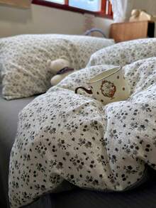 4pcs Ditsy Floral Bedding Set, Soft & Breathable, Romantic Pastoral Style, Includes 1 Duvet Cover, 1 Bed Sheet, 2 Pillowcases (Pillow Covers Pattern Randomly Cut), Available In Single & Double Size - Beige - View 12