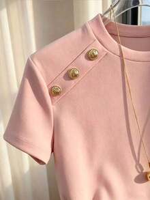 Camiseta ajustada de mujer de manga corta con cuello redondo y decoración de botones en color albaricoque sólido, adecuada para uso diario, casual y versátil, para verano - Rosa coral - Ver 4