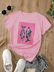 Women's Pink Oversized Summer T-Shirt With Fish And Stripe Print. Casual Short-Sleeved Pink T-Shirt With Fish Graphic, Ideal For Summer Looks. - YH469-粉紅色 - 查看 2