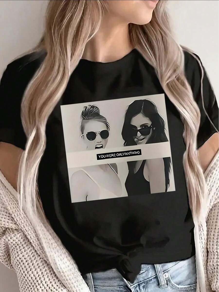 Camiseta negra de manga corta con diseño estampado, ligera y duradera.Adecuado para el ocio en el hogar, cafeterías o actividades al aire libre.Presenta un diseño moderno en blanco y negro, adecuado para el uso diario.Las camisetas de moda moderna están hechas de materiales suaves y duraderos.Las blusas cómodas son prendas versátiles y elementos esenciales del vestuario casual.Nuevos artículos de moda han llegado al almacén local. Adecuado para fiestas y uso diario, perfecto para vacaciones y tiempo de juego, ideal para fiestas y vacaciones en familia, estilo urbano, moda moderna, atuendo de fiesta, ropa casual de verano. - Negro - Ver 1