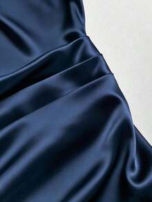 Sweetro Blusa de un solo hombro de estilo francés nueva para primavera/verano, blusa de satén rosa con diseño de volantes, adecuada para ocasiones casuales, de fiesta y de noche - Azul marino - Ver 6