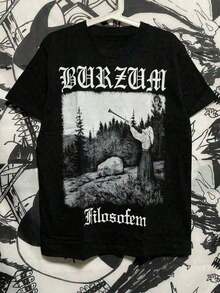 Camiseta para dama de poliéster en color negro con estampado de paisaje forestal y letras góticas – estilo rock casual transpirable,Esta camisa casual de manga corta y cuello redondo para hombre presenta un estilo elegante y relajado, ideal para el día a día y para ir a la escuela. Confeccionada en un tejido cómodo, es una prenda esencial para el verano. Una camisa por paquete, lavable a máquina. - Negro - Ver 1